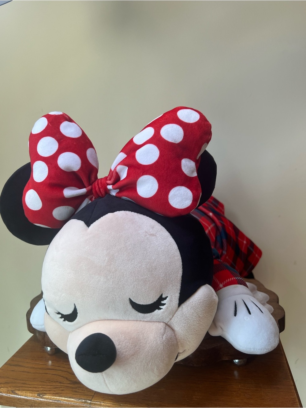 Disney Parks Minnie Mouse Cuddleez Plush Large Buffalo Plaid Stuffed Animal - Picture 5 of 13